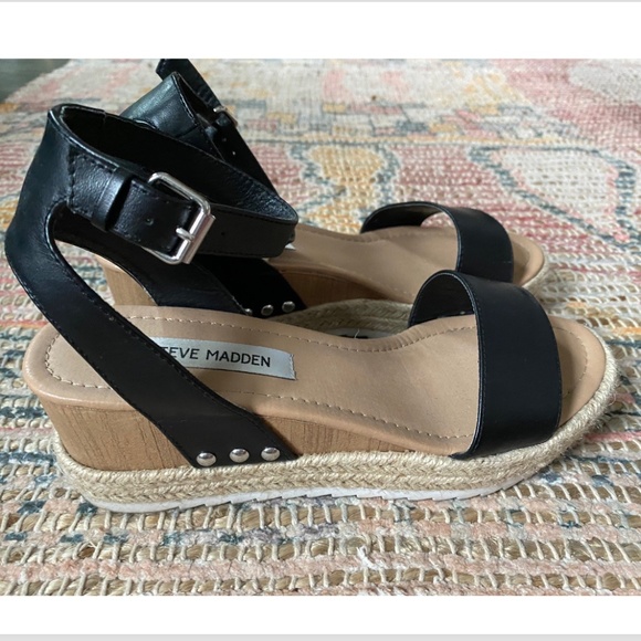 Steve Madden sandals - Picture 1 of 6